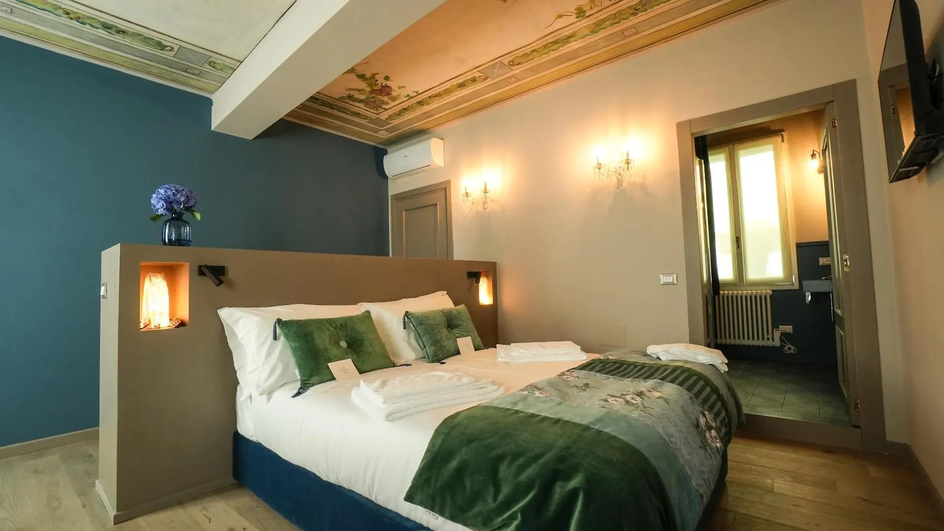 Sant'Eufemia 30 Bed and Breakfast Μόντενα
