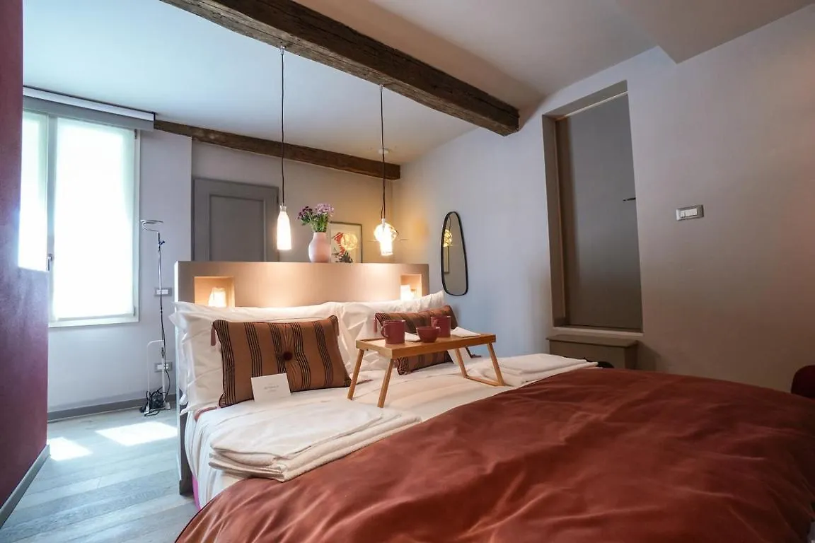 Sant'Eufemia 30 Bed and Breakfast Μόντενα